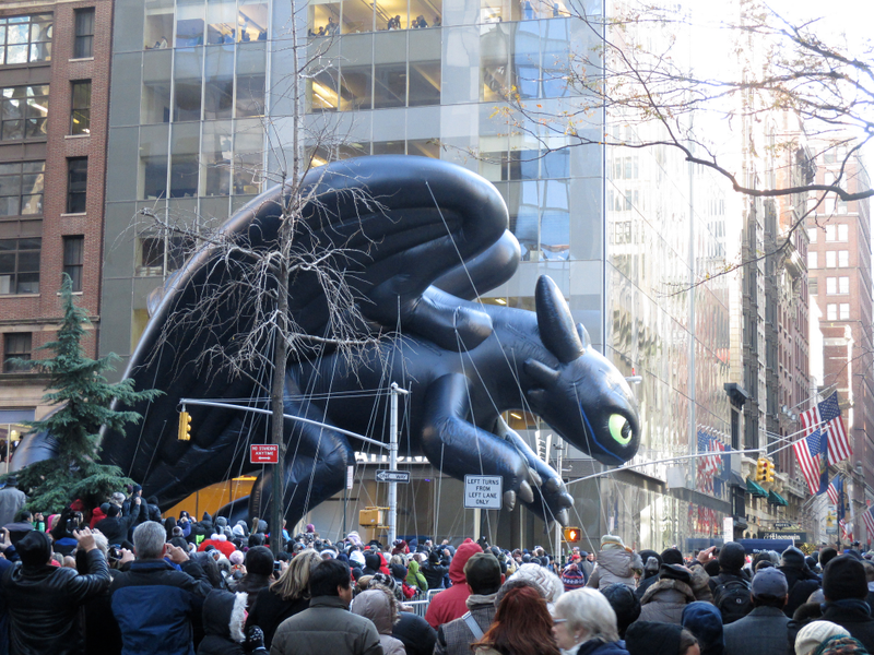 Illustration for article titled A Few Balloons To Cultivate that Festive Thanksgiving Mood